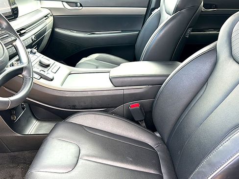 Used 2025 Hyundai Palisade SEL FWD image 13