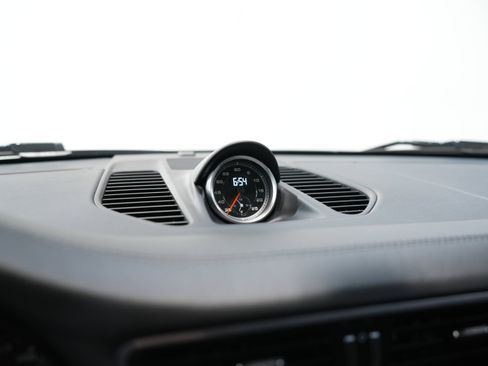 Used 2019 Porsche 911 Carrera 4S image 39