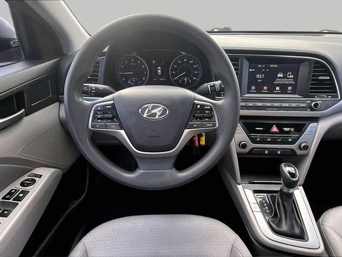 Used 2018 Hyundai Elantra SEL FWD image 6