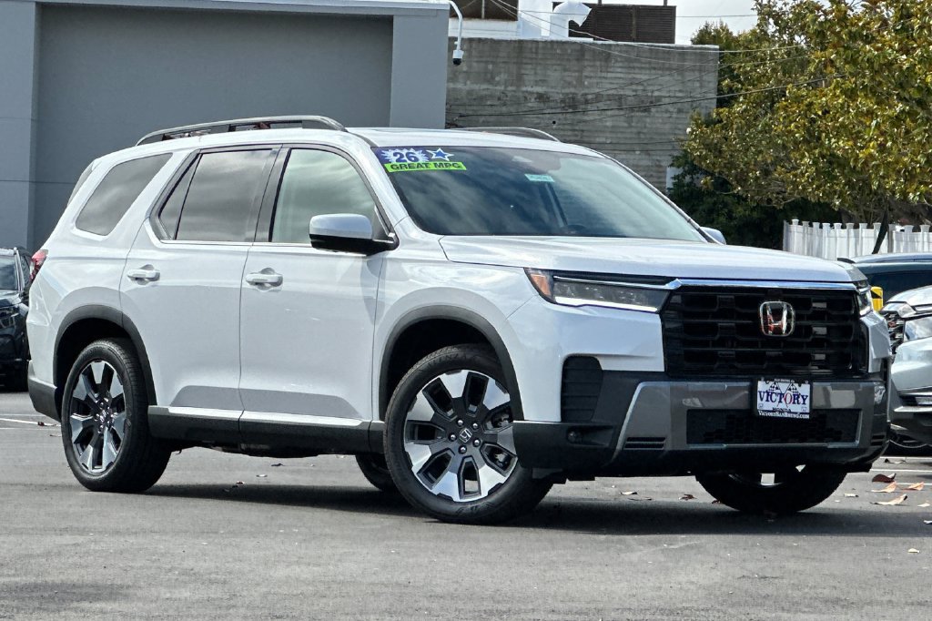 New 2026 Honda Pilot Elite image 2