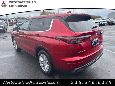 New 2026 Mitsubishi Outlander ES AWD/4WD image 8