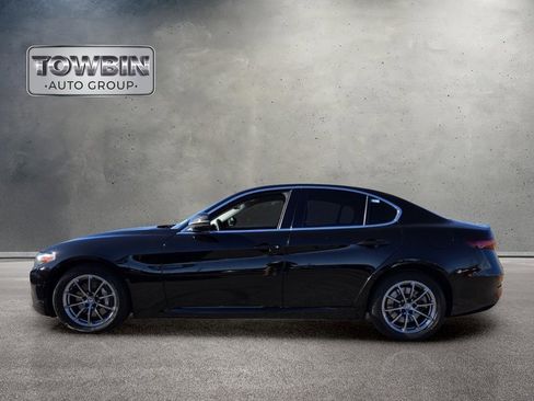 Used 2018 Alfa Romeo Giulia AWD image 7