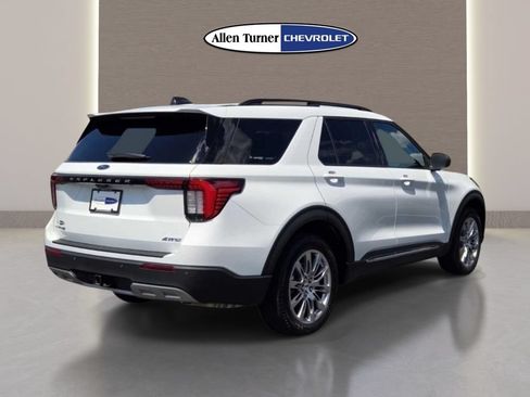 Used 2025 Ford Explorer Active w/ Active Comfort Package AWD/4WD image 6