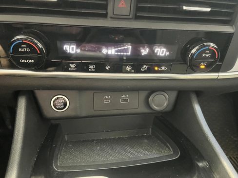 Used 2023 Nissan Rogue SV AWD/4WD image 20