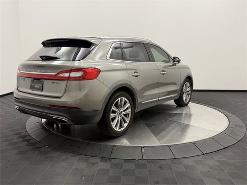 Used 2017 Lincoln MKX Reserve w/ Lincoln MKX Climate Package image 7