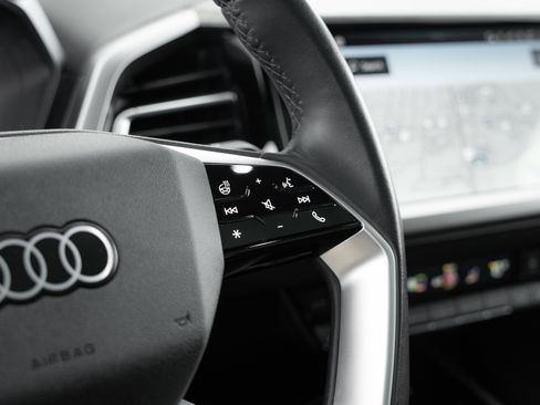 Certified 2023 Audi Q4 e-tron Prestige AWD/4WD image 13