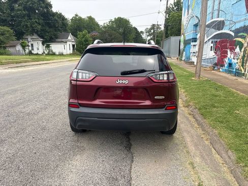 Used 2020 Jeep Cherokee Latitude FWD image 6