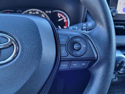 Used 2023 Toyota RAV4 XLE image 29