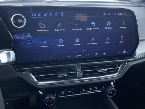 New 2026 Chevrolet Equinox EV LT image 5