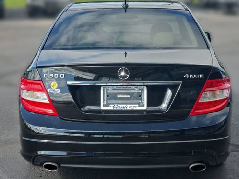 Used 2010 Mercedes-Benz C 300 4MATIC Sedan image 4
