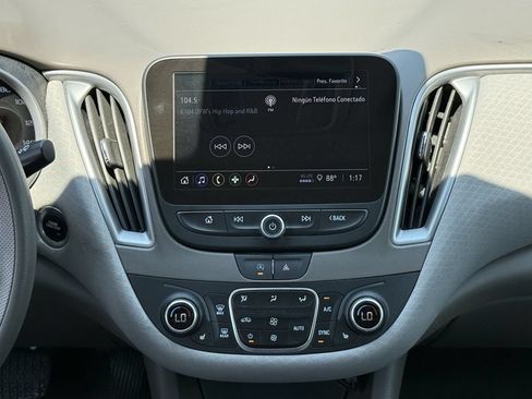 Used 2025 Chevrolet Malibu LT FWD image 16