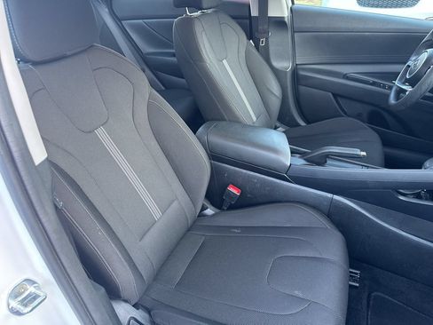 Used 2023 Hyundai Elantra SE FWD image 44