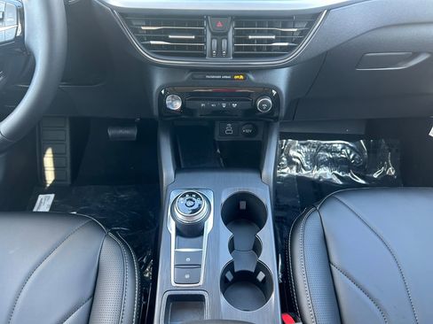 New 2026 Ford Escape Base w/ PHEV Premium Package image 34