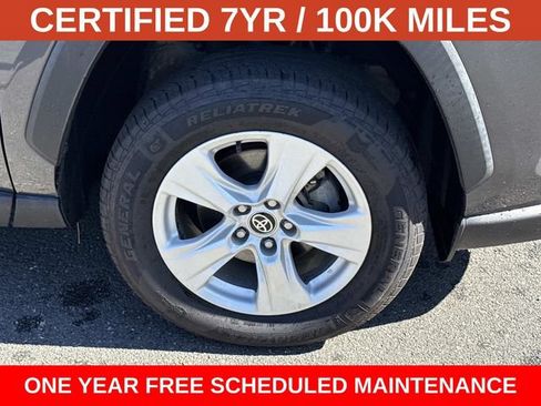 Used 2021 Toyota RAV4 XLE AWD/4WD image 7