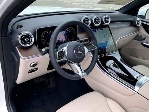 New 2026 Mercedes-Benz GLC 300 GLC 300 image 9