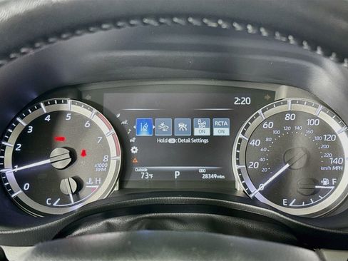Used 2023 Toyota Highlander XLE AWD/4WD image 14