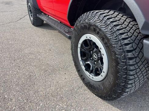 Certified 2023 Ford Bronco Badlands w/ Sasquatch Package image 24