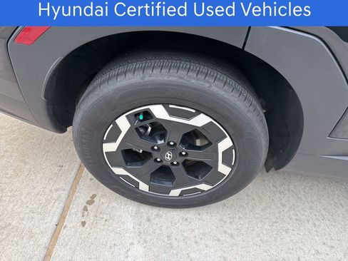 Used 2025 Hyundai Santa Fe SE image 11