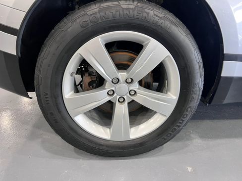 Used 2018 Land Rover Range Rover Velar S AWD/4WD image 72