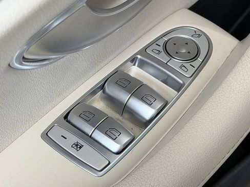 Used 2019 Mercedes-Benz E 300 image 14