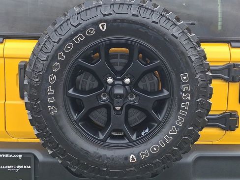 Used 2021 Jeep Wrangler Sport image 26