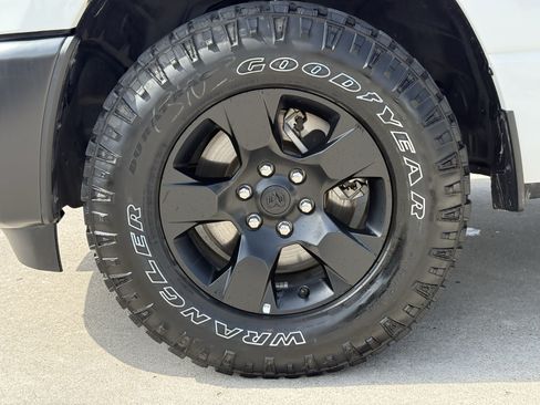 Used 2025 RAM 1500 Warlock AWD/4WD image 13