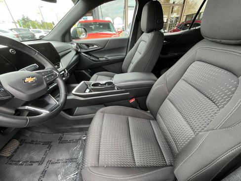 Used 2025 Chevrolet Equinox LT FWD image 28