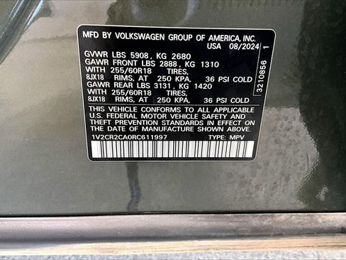 Used 2024 Volkswagen Atlas Peak Edition SE image 8