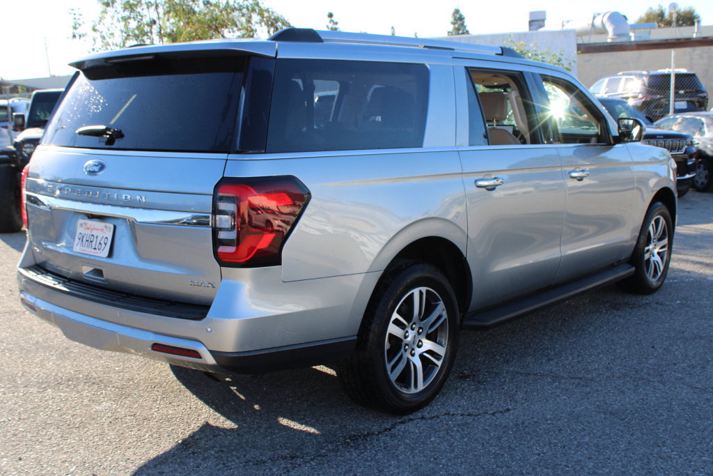 Used 2024 Ford Expedition Max Limited RWD image 4