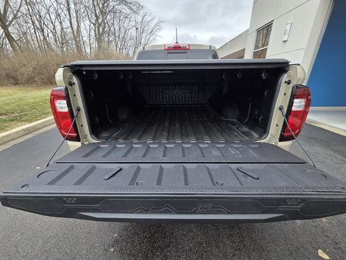 Used 2024 GMC Canyon AT4 w/ AT4 Premium Package image 10