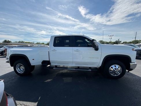 Used 2026 Chevrolet Silverado 3500 LT w/ All Star Edition AWD/4WD image 2