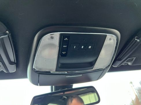 Used 2017 Dodge Charger SXT w/ Rallye Group image 42