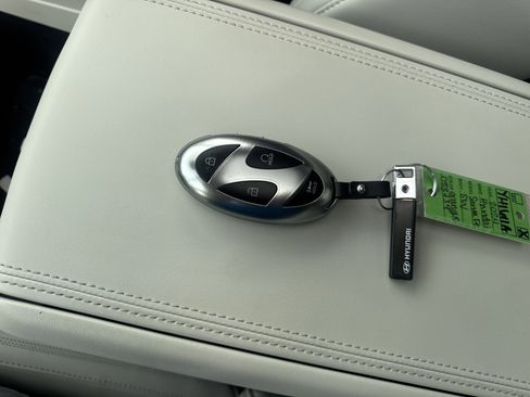 Certified 2024 Hyundai Santa Fe Calligraphy AWD/4WD image 29