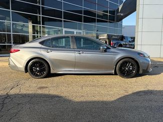 Used 2025 Toyota Camry SE video 2