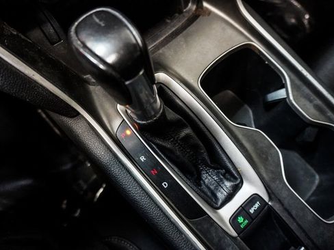 Used 2018 Honda Accord Sport image 26