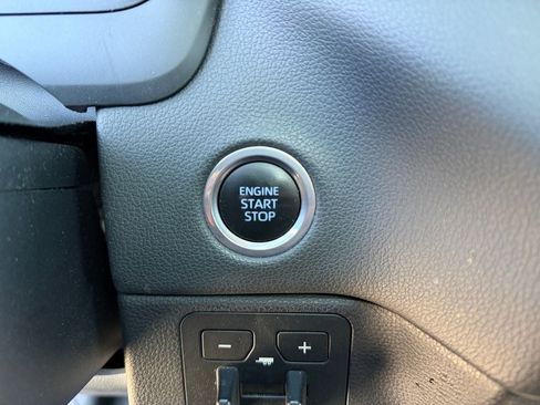 Used 2024 Toyota Tundra Limited image 23