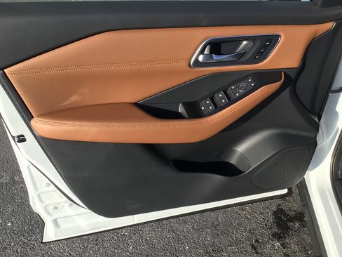 New 2026 Nissan Rogue Platinum w/ Platinum Premium Package image 9