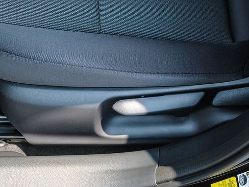 New 2026 Toyota Prius LE FWD image 37