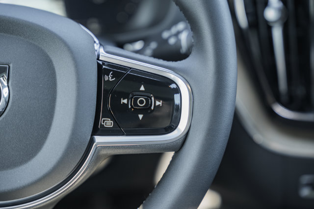 New 2027 Volvo XC60 T8 Plus AWD/4WD image 28