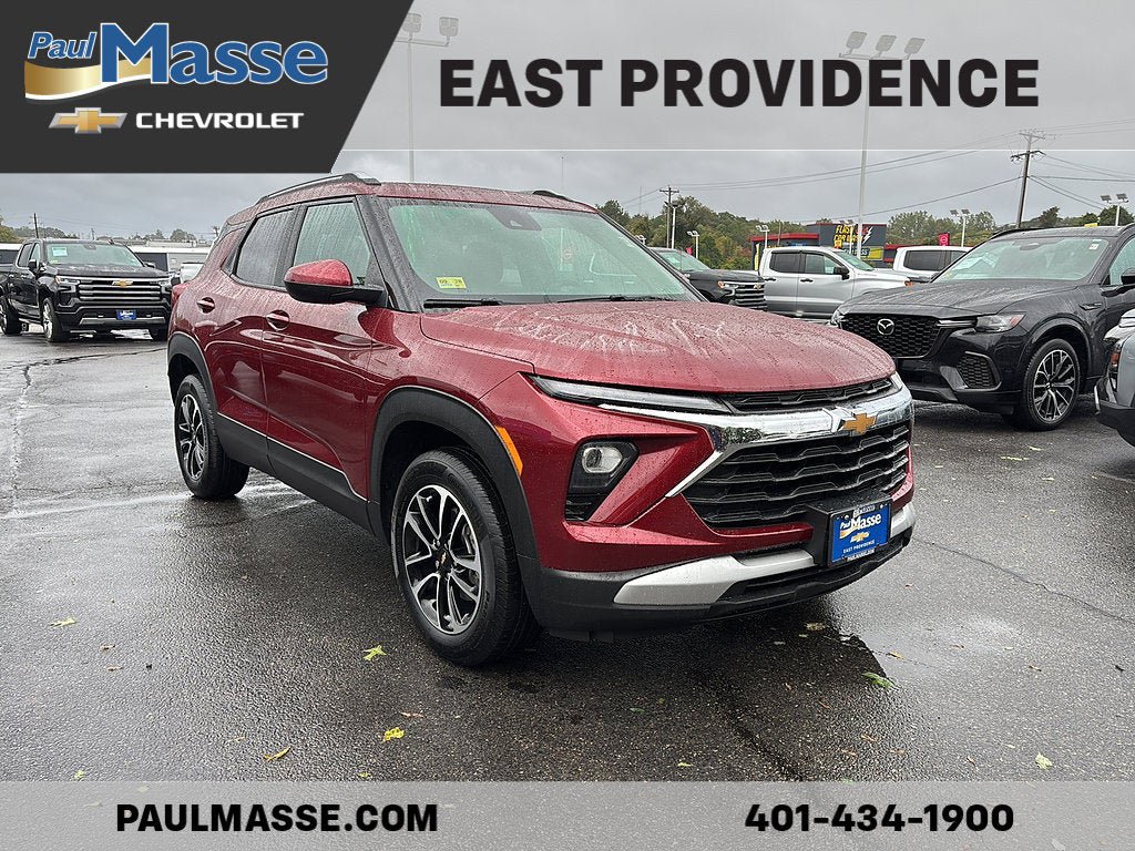 Used 2024 Chevrolet TrailBlazer LT w/ Convenience Package AWD/4WD image 3