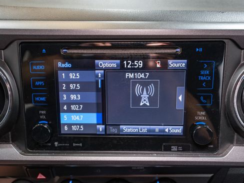 Used 2019 Toyota Tacoma TRD Off-Road image 19