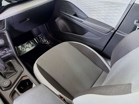 Used 2024 Volkswagen Taos S image 25