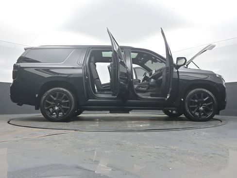 Used 2021 Chevrolet Suburban RST w/ Rear Media and Nav Package image 61