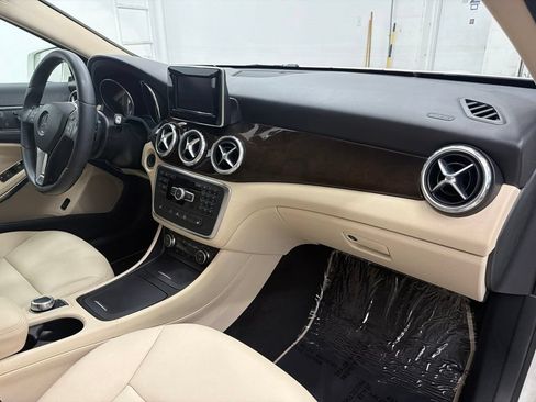 Used 2015 Mercedes-Benz GLA 250 image 25