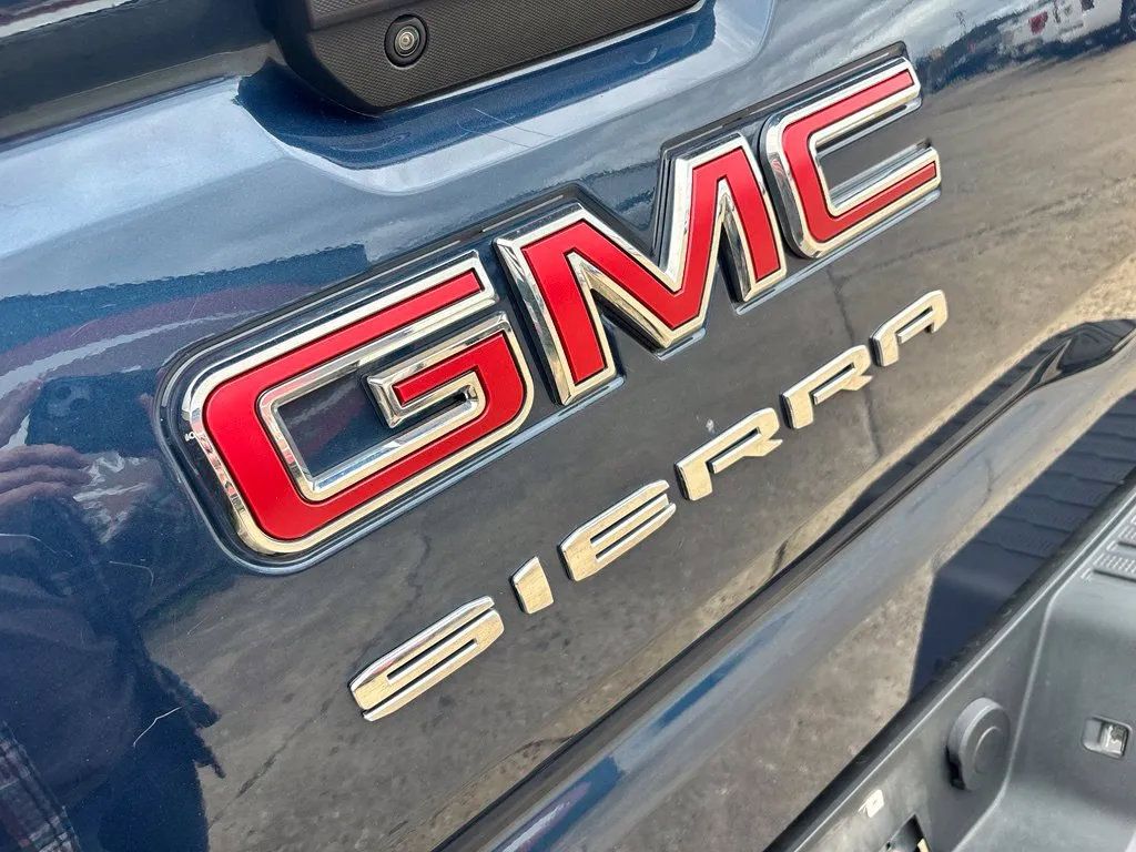 Used 2021 GMC Sierra 1500 4x4 Crew Cab w/ Convenience Package image 10