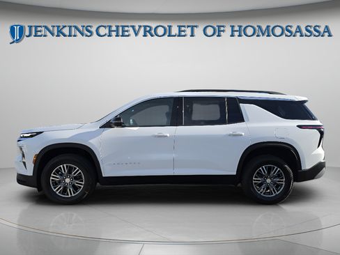 New 2027 Chevrolet Traverse LT w/ Driver Confidence Package FWD image 9