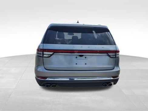 Used 2023 Lincoln Aviator 2WD image 5