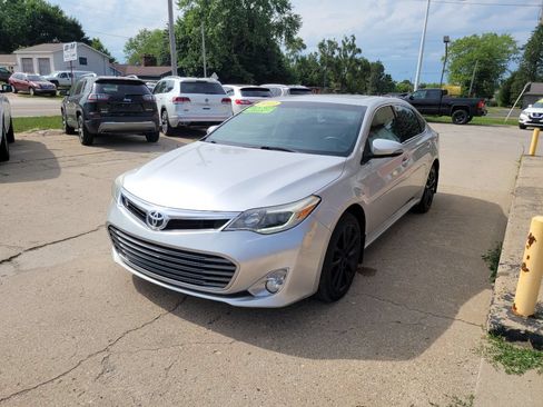 Used 2013 Toyota Avalon Limited FWD image 1