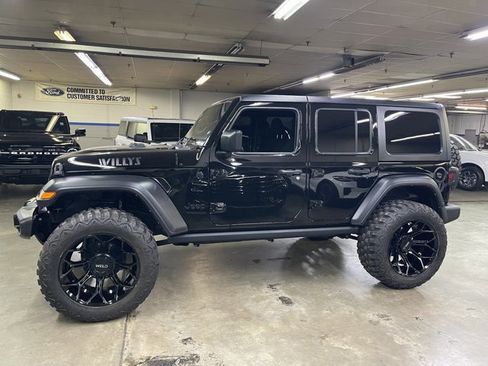 Used 2021 Jeep Wrangler Unlimited Sport image 4