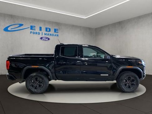 Used 2025 GMC Canyon Elevation image 3